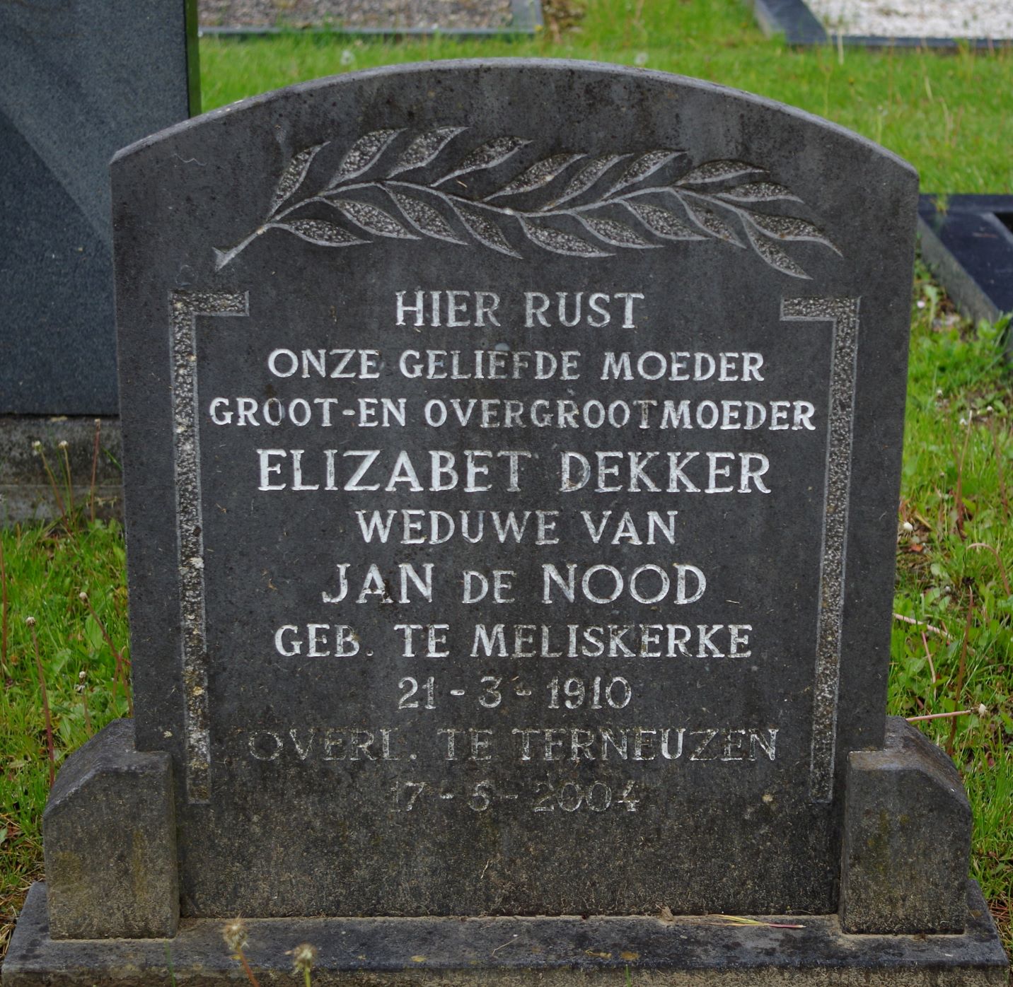 Elizabet Dekker